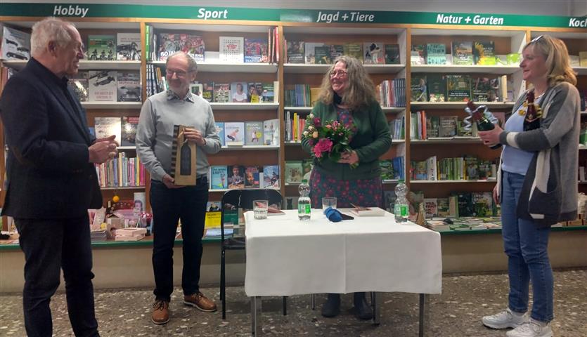 Doppelpremiere Stunden-Tanz, Buchhaus Suhl 2025